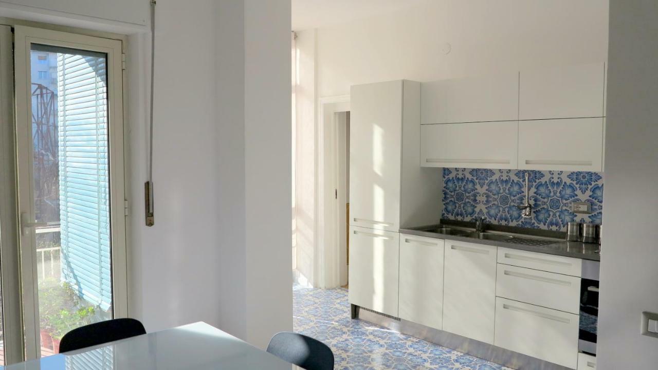 Pretty Panoramic Apartment - Half Way Center-Vomero District Naples Exterior photo